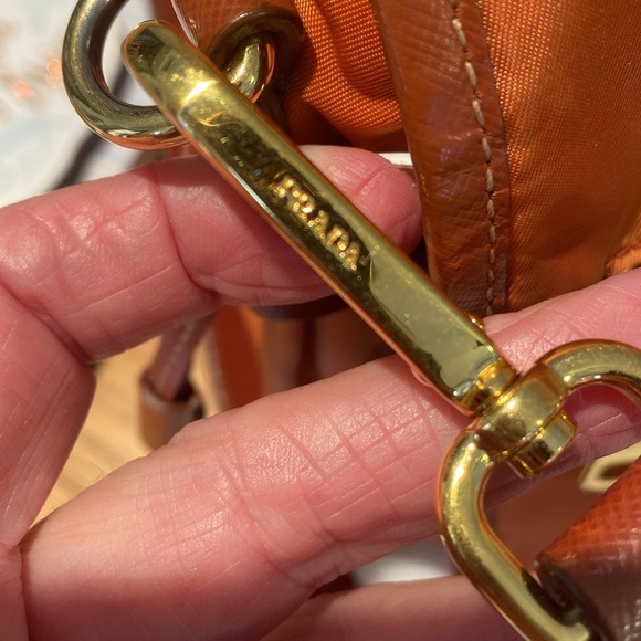 ๐ FABULOUS AUTHENTIC PRADA NYLON CROSSBODY BAGโผ๏ธ - Picture 15 of 17